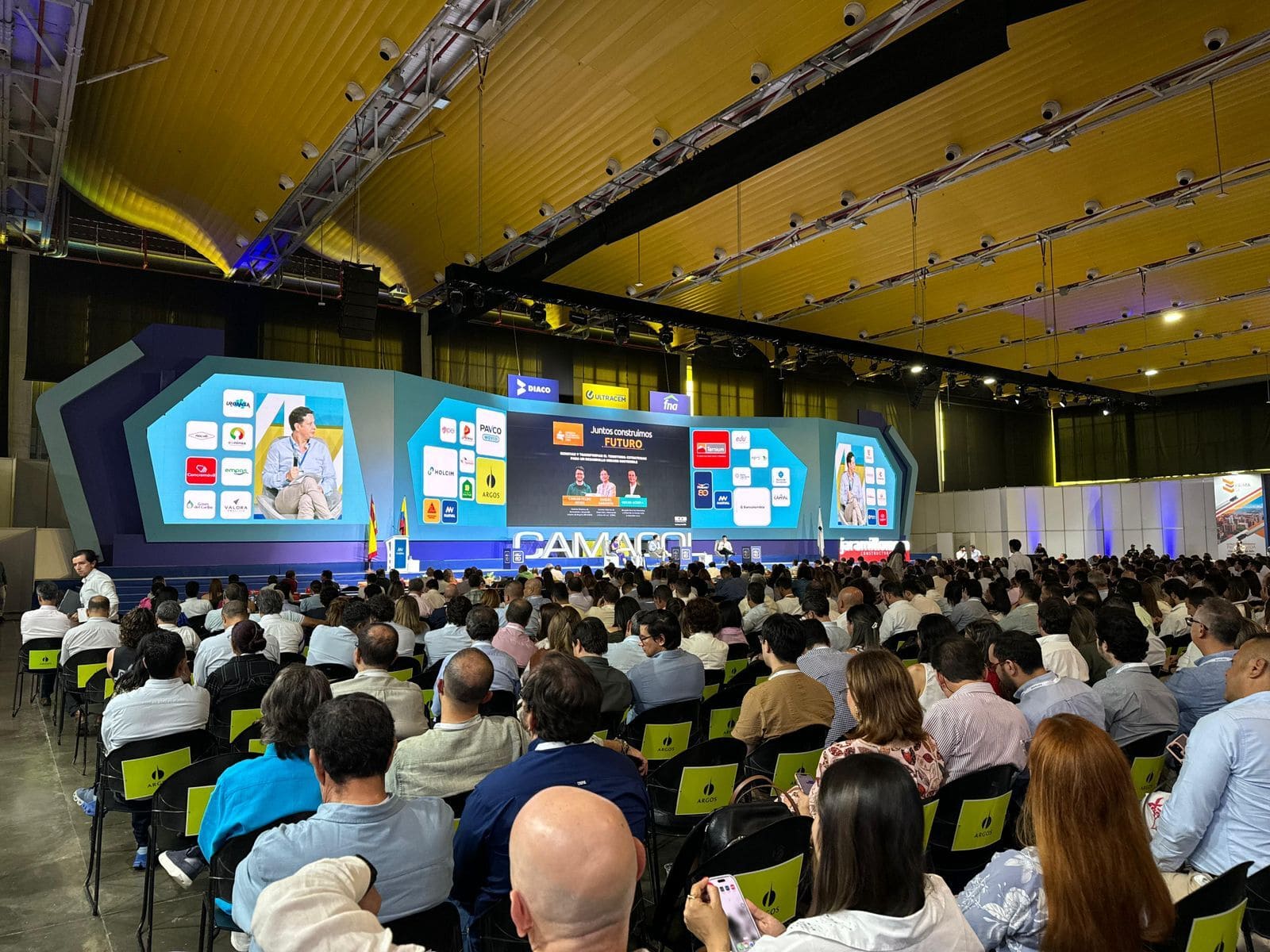 Como operador urbano de Bogotá, RenoBo participó en el Congreso Colombiano de la Construcción 2025
